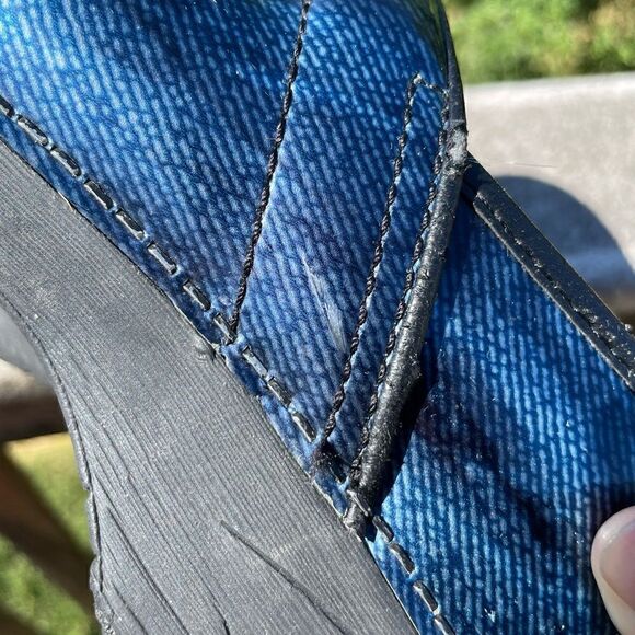 Dansko size 6 Snakeskin patterned clogs - Picture 8 of 11